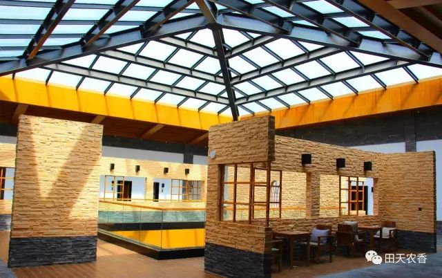 栖里凤台山庄_开发区栖里凤台山庄3期_栖山庄赛美蓉长相思白葡萄酒