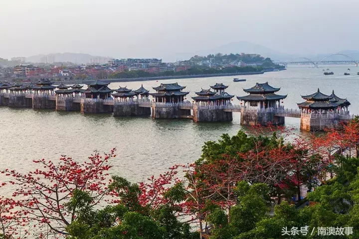 凤台香牌坊火锅_铜陵香牌坊火锅老板_凤鸣路凤台路牛尾巴火锅