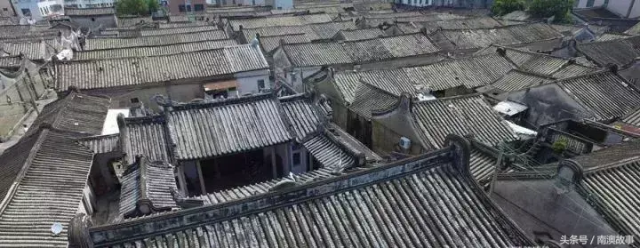 铜陵香牌坊火锅老板_凤鸣路凤台路牛尾巴火锅_凤台香牌坊火锅