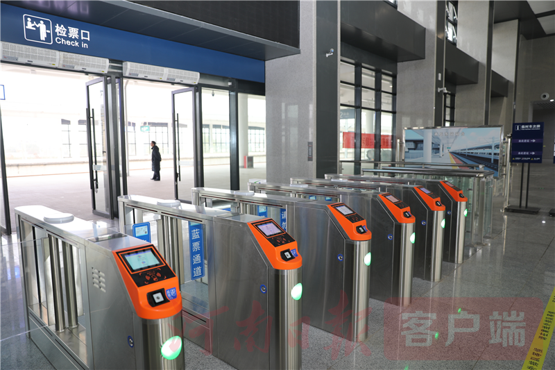 “商合一线牵”京港高铁商合段迎来首批体验者(图3) 商合杭高铁湾沚南站_郑阜高铁和商合杭高铁_商合杭高铁凤台南站