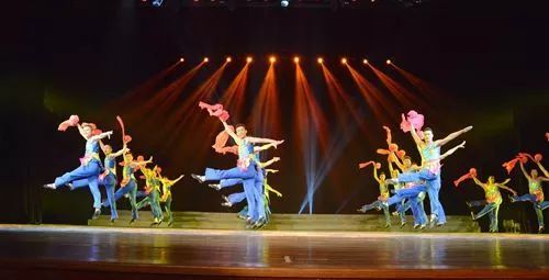 安徽凤台花鼓灯艺术团_凤台花鼓灯_凤台县花鼓灯艺术中等专业学校