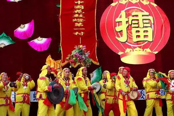 凤台花鼓灯_凤台县花鼓灯艺术中等专业学校_安徽凤台花鼓灯艺术团