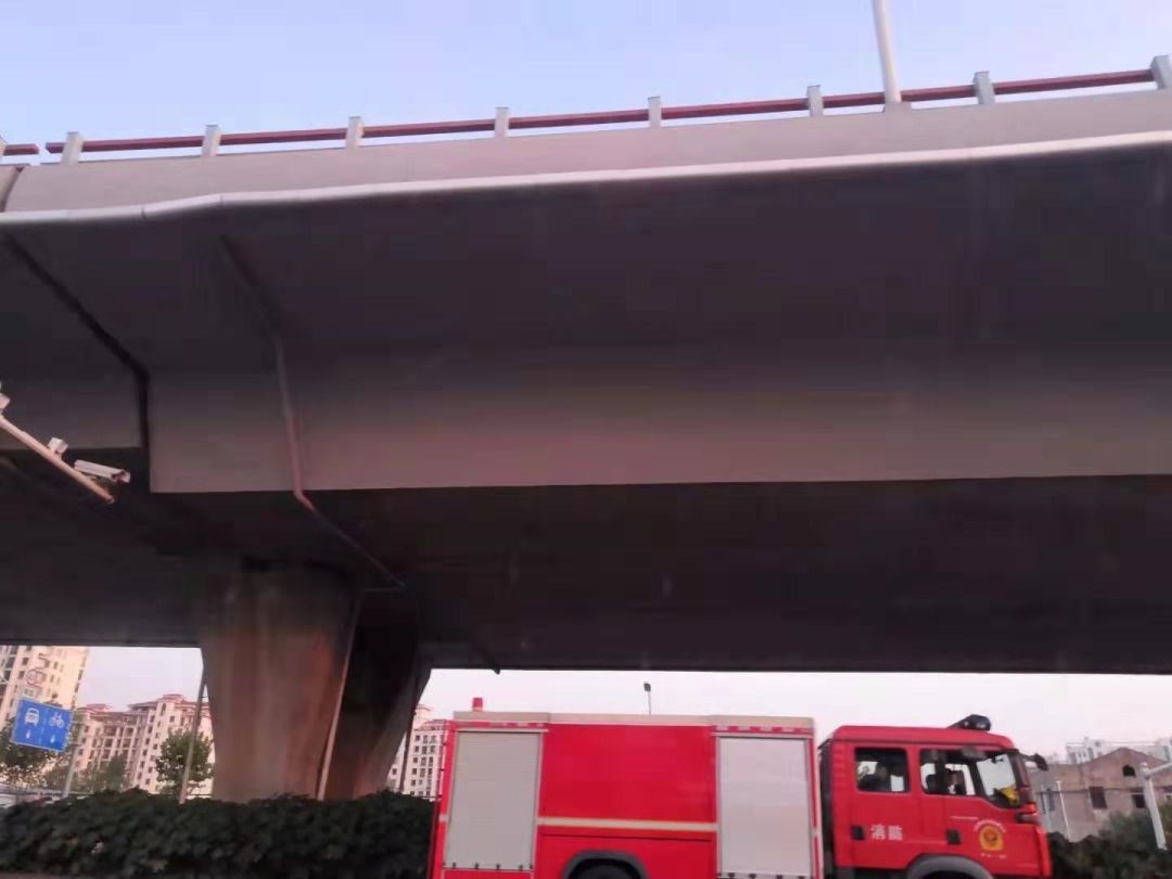 动辄差几万!在南京,高架桥旁边的房子能买吗?(图5) 台南路二手房出售_凤凰台路二手房_凤台南路二手房