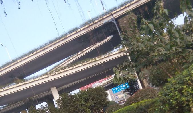 动辄差几万!在南京,高架桥旁边的房子能买吗?(图7) 凤凰台路二手房_台南路二手房出售_凤台南路二手房