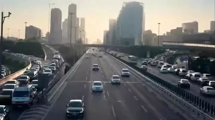 管理层你最看重下属身上的七条职场法则(图1) 职场法则在线_职场法则经典语录_职场法则是什么意思