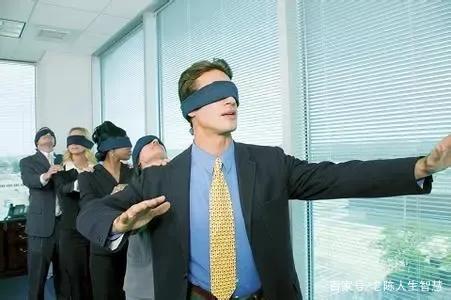 性格内向职场新人_性格内向怎么在职场生存_在职场内向的人怎么办