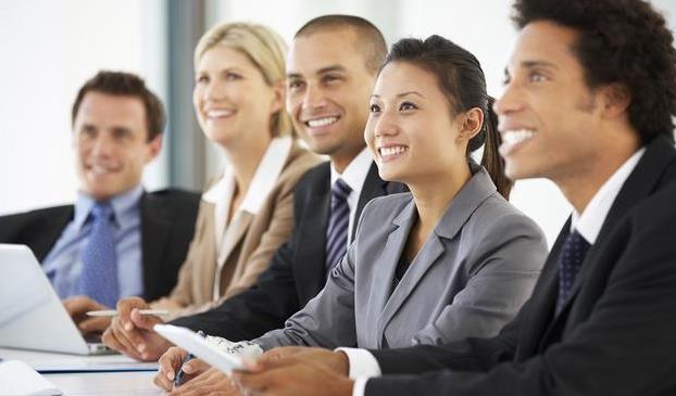 性格内向职场新人_性格内向怎么在职场生存_性格内向的人在职场