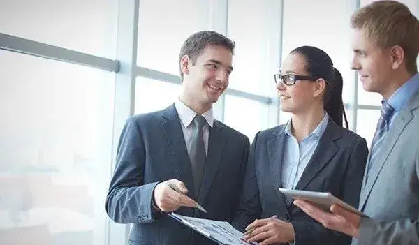 性格内向的职场人,真的只能做个没人关注的小透明吗?(图4) 性格内向职场新人_性格内向在职场_在职场内向的人怎么办