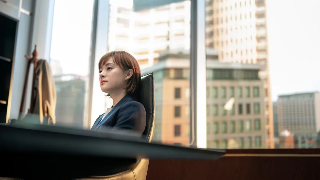 职场争斗故事大全_职场的争斗故事_职场竞争故事