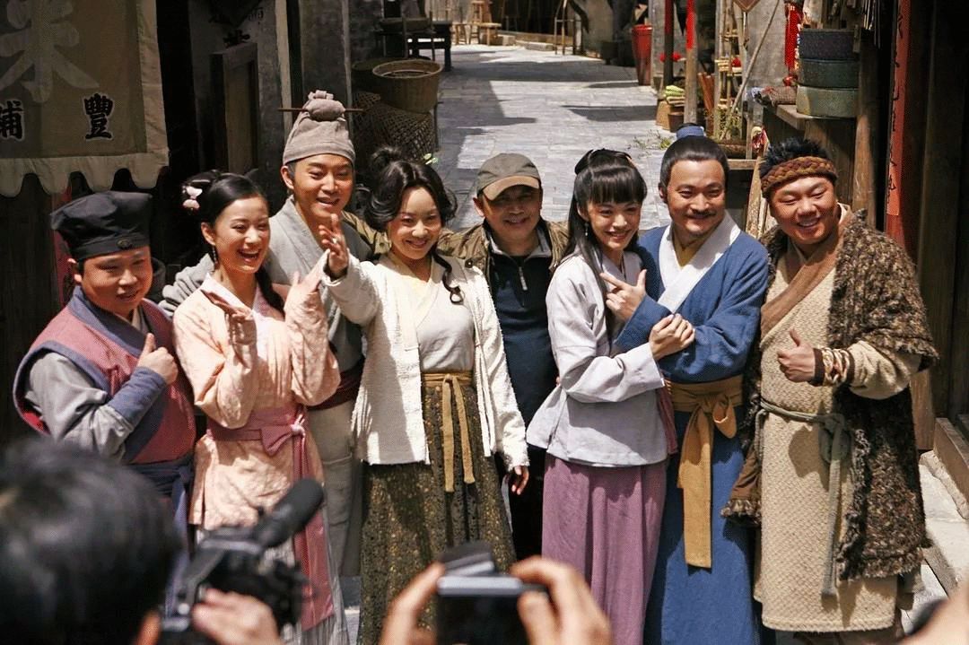 职场搞笑情景剧剧本_职场情景剧剧本大全_职场搞笑小剧本