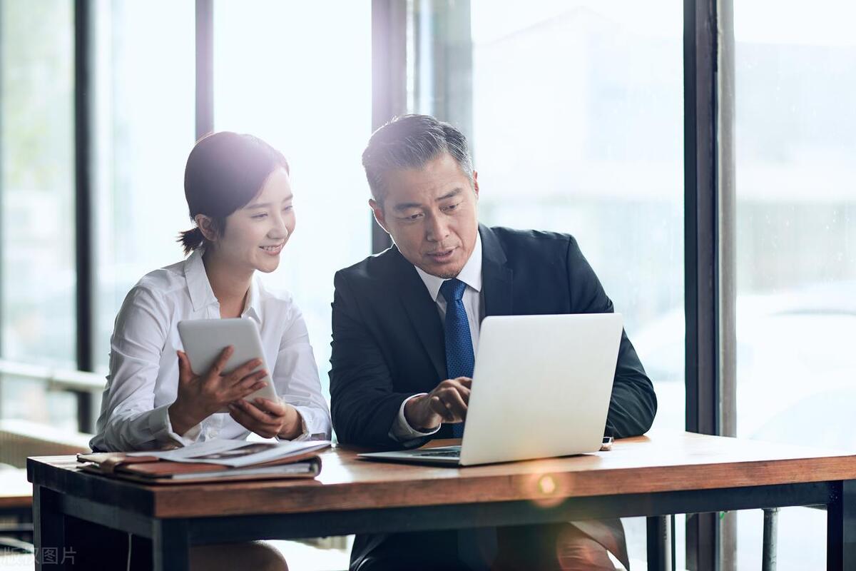 向职场转变英语_学生到职场的转变_毕业五年职场转变