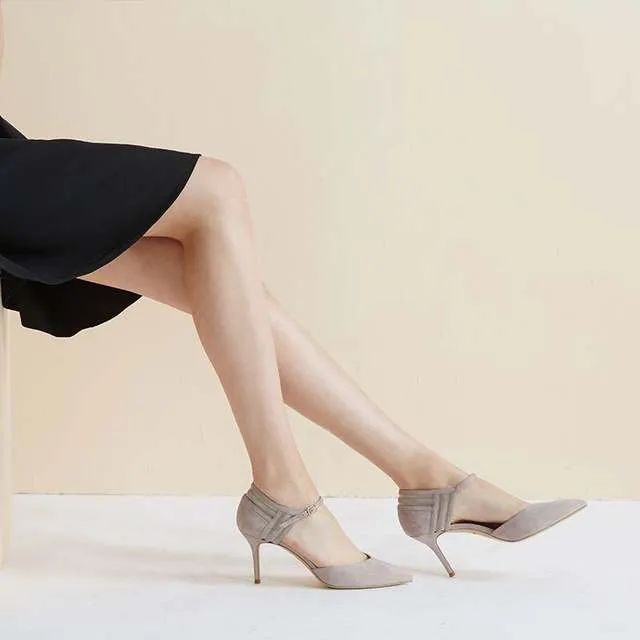 职场高跟鞋_职场高跟鞋多高合适_高跟鞋职场女性