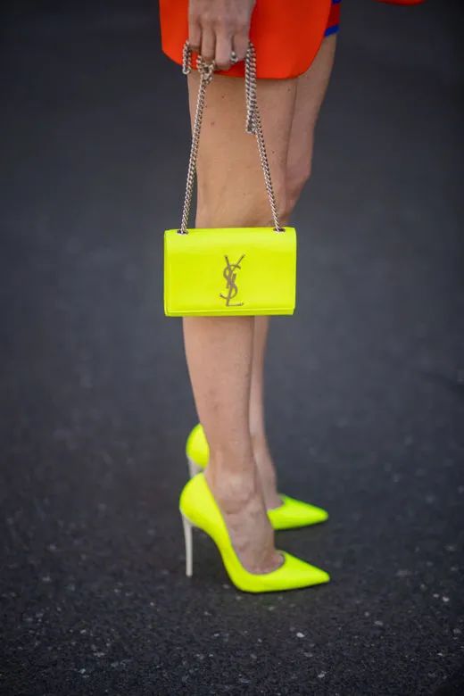 职场高跟鞋礼仪_高跟鞋职场女性_职场高跟鞋