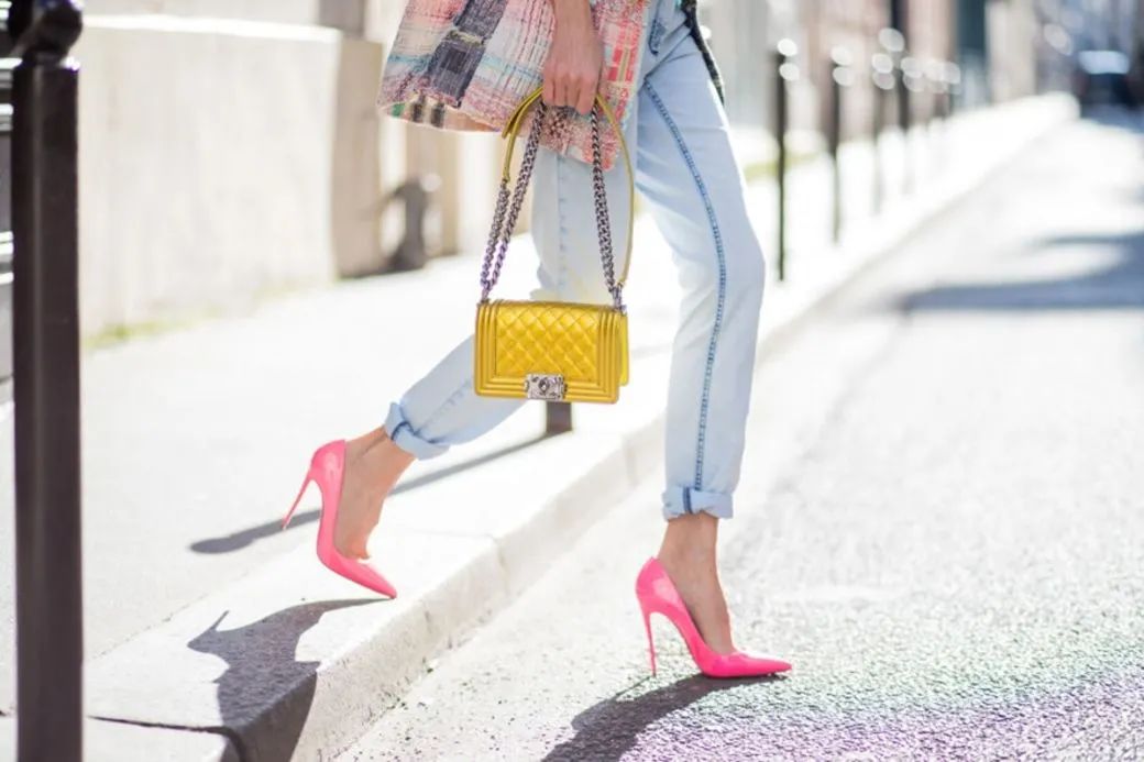 职场高跟鞋礼仪_职场高跟鞋_高跟鞋职场女性