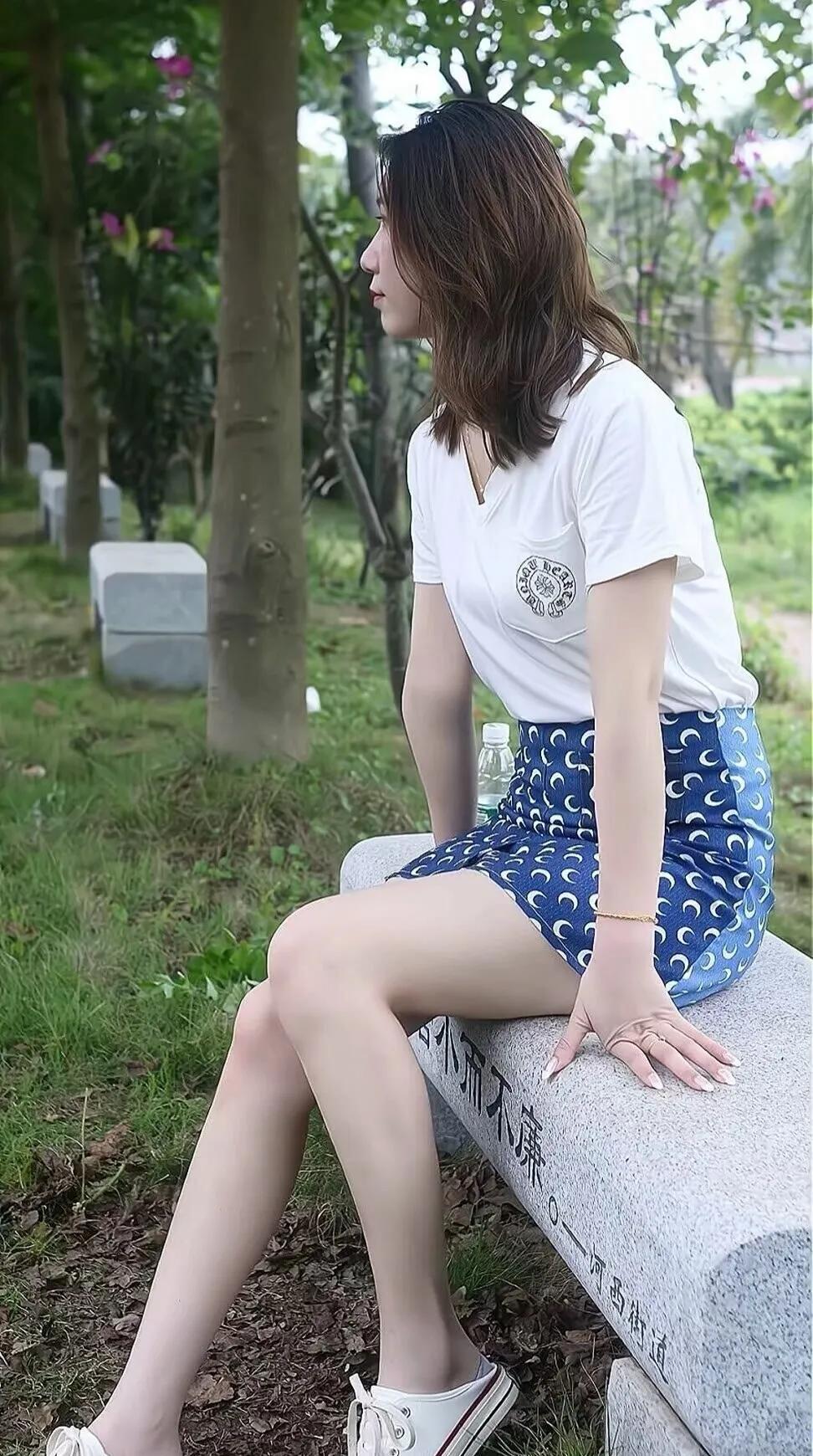 职场心理咨询 被领导潜规则_职场潜伏心理学_白领美女遭遇职场潜规