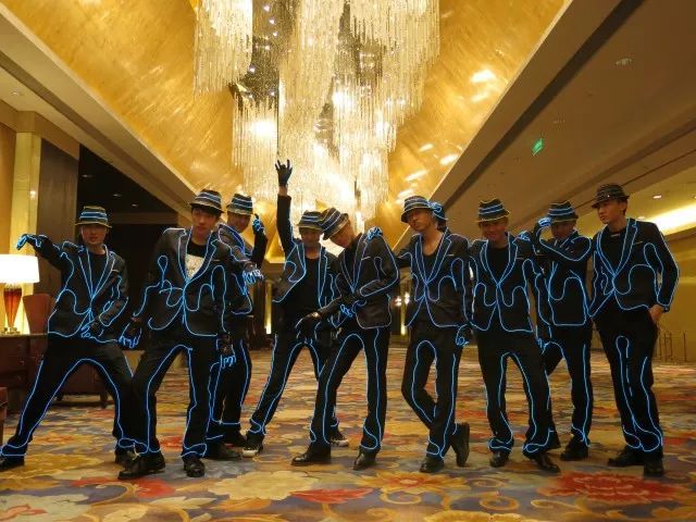 黑蝴蝶蛋糕店_黑天鹅蛋糕店招聘_延吉蛋糕店招聘