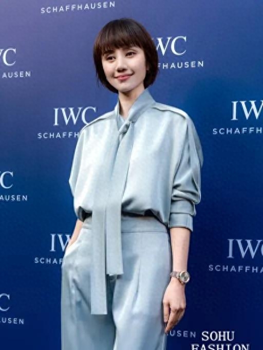 《玫瑰之战》大龄求职受挫,女人还是要靠自己?(图1) 大龄职场女青年_大龄女青年工作_大龄职场人士何去何从