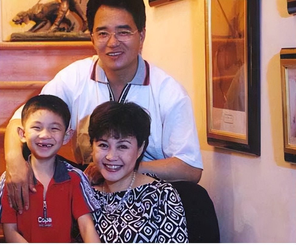 央视节目主持人撒贝宁简历_央视主持人撒贝宁简历_央视主持人撒贝宁主持的节目