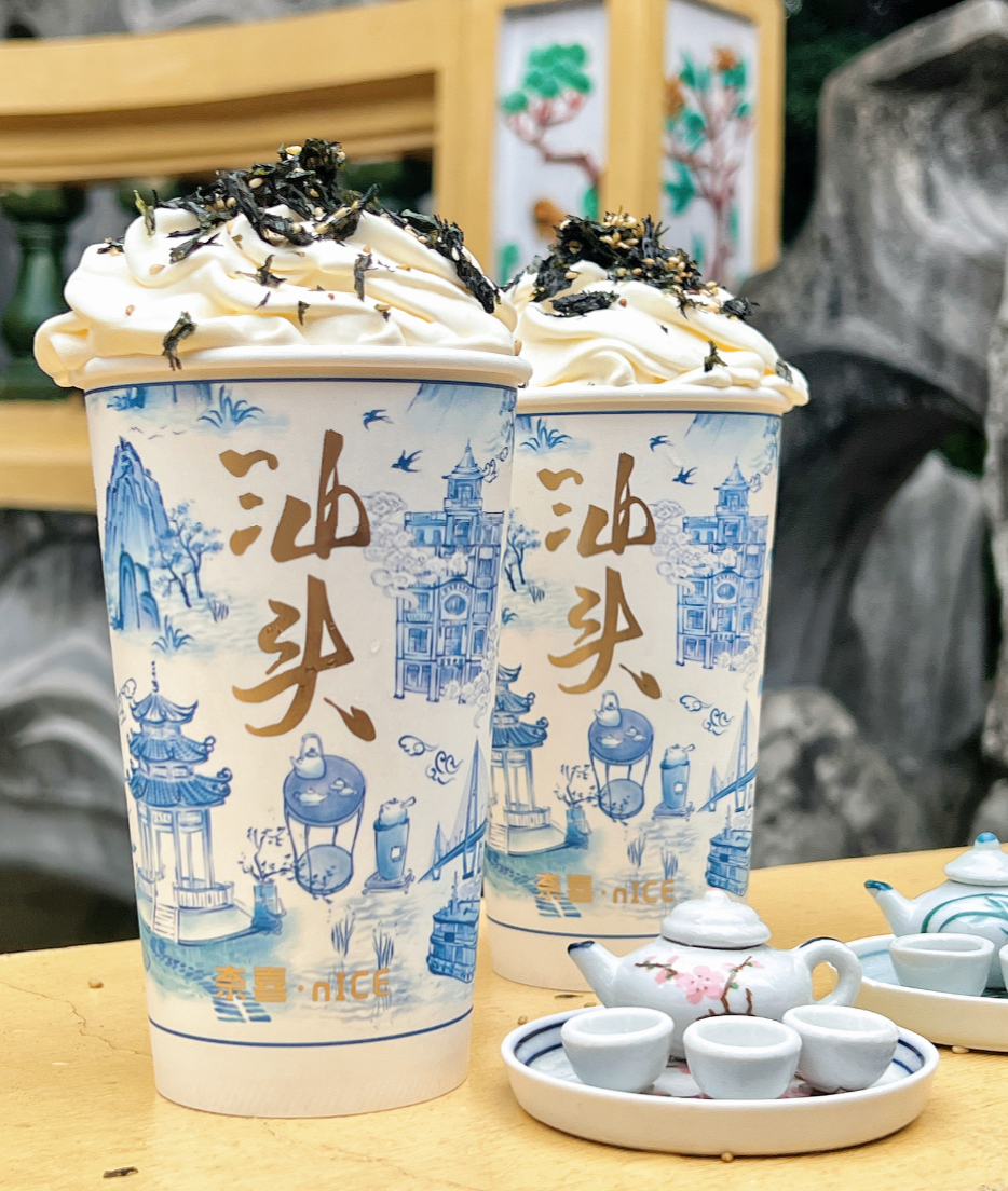 如何提升职场素养_职场提升网站_职场提升插画