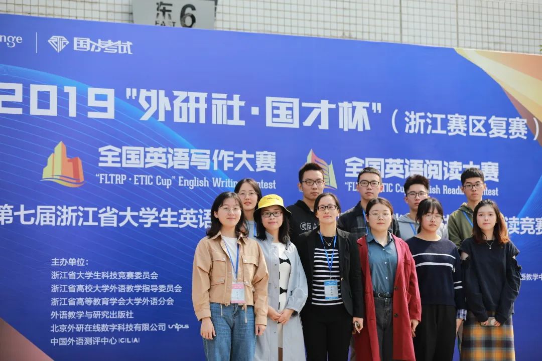 简历描述英语专业怎么填_简历描述英语专业的范文_简历英语专业描述