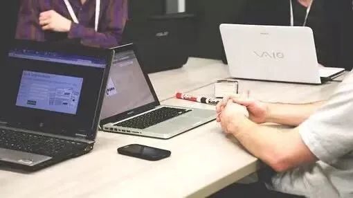 警校生毕业_英语专业毕业生简历_中职生毕业纪念册