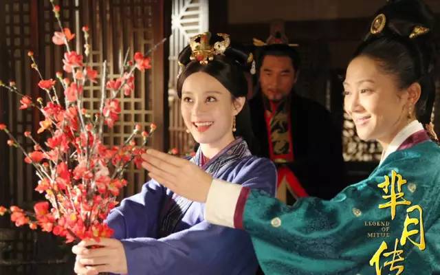 女人想在职场上位靠什么_女人职场靠男人上位的多不多_职场女的靠男的上位