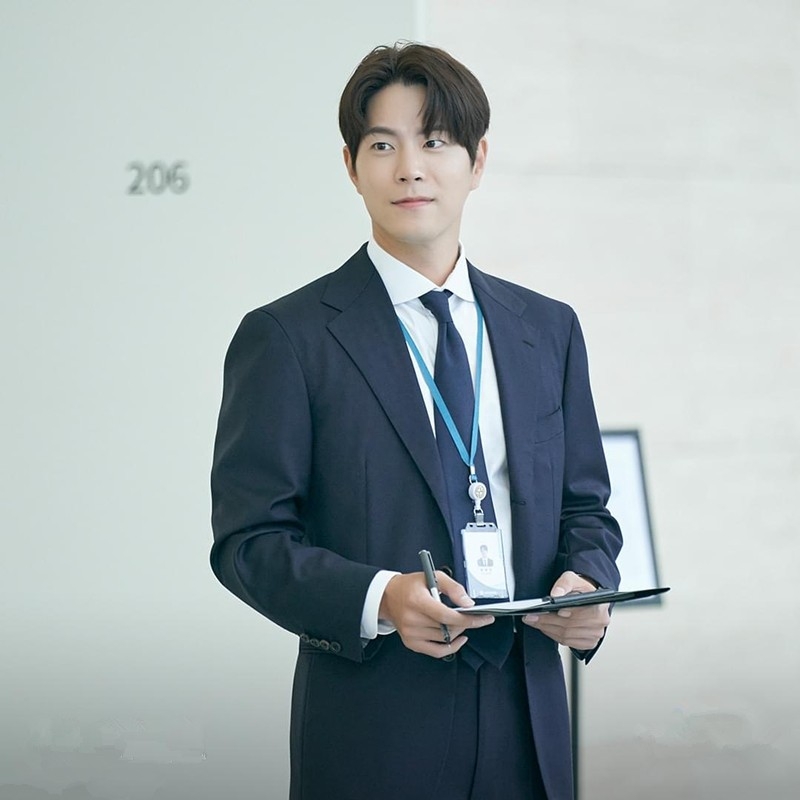 韩剧《较量人生》:低学历人群的职场励志剧(图3) 职场励志短小故事50字_职场励志故事小故事及感悟_职场励志短小故事