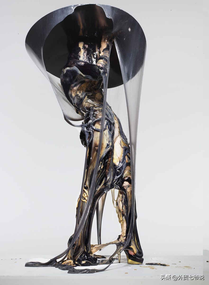 职场服饰搭配论文_服装搭配论文摘要_服装搭配论文题目