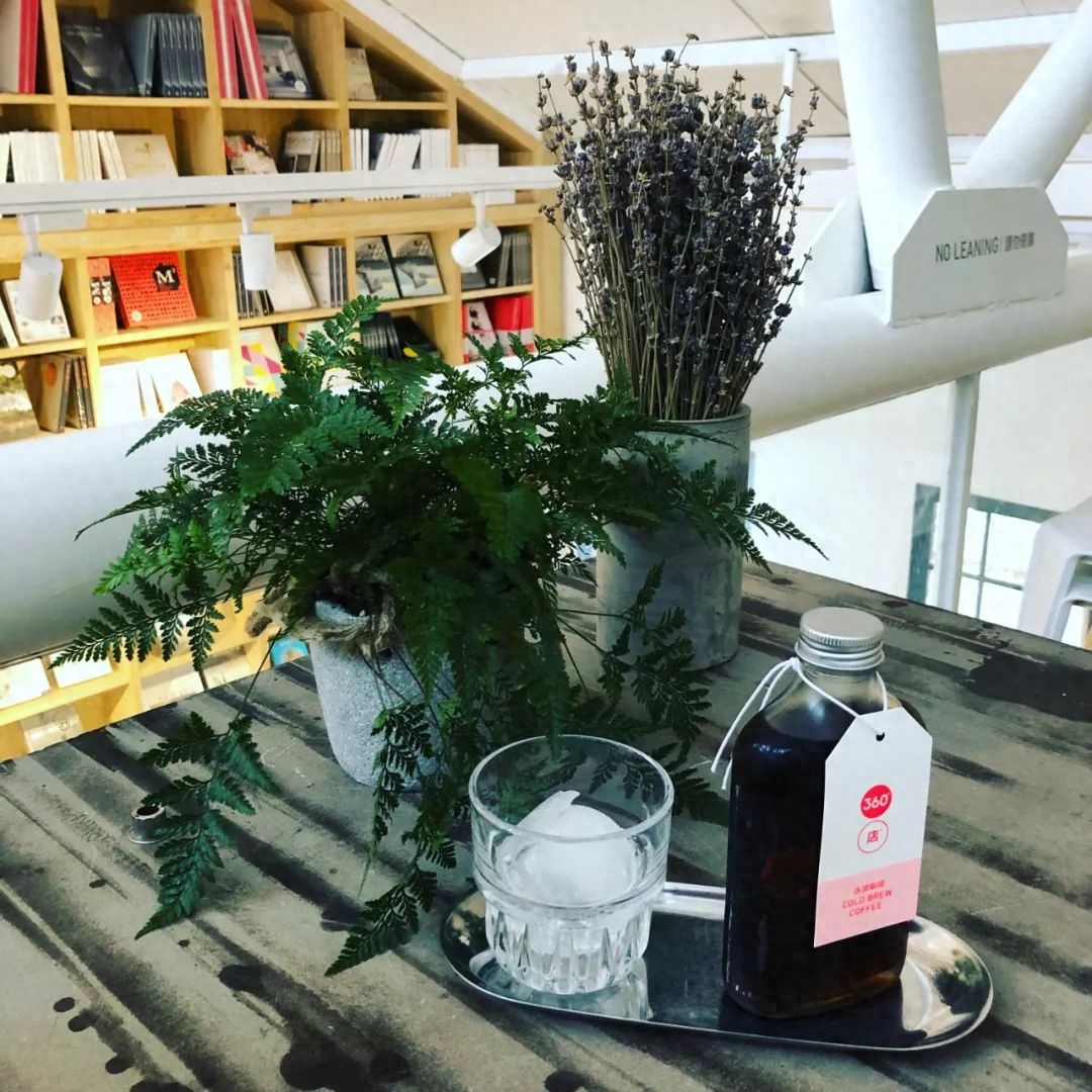 职场泡妞指南免费阅读_职场泡妞指南八美女图_职场指南