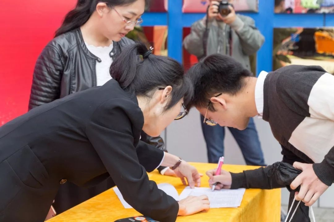 说说这些年我潜过下属女人_职场美女被潜_女人职场被潜