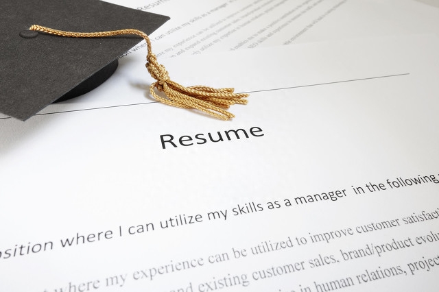 大学生招聘会简历_大学应聘学生会简历_大学生应聘学生会简历模板