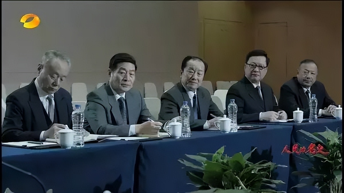 职场男士着装需要注意哪些问题_职场着装男士_职场男人着装