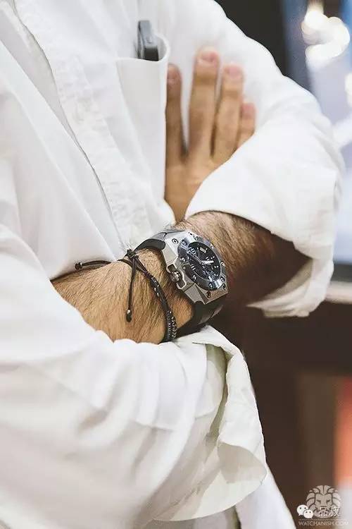 职场穿衣法则:稳重与清凉初入职场的你该怎么做?(图32) 职场新人穿着_初入职场穿衣_职场穿衣技巧