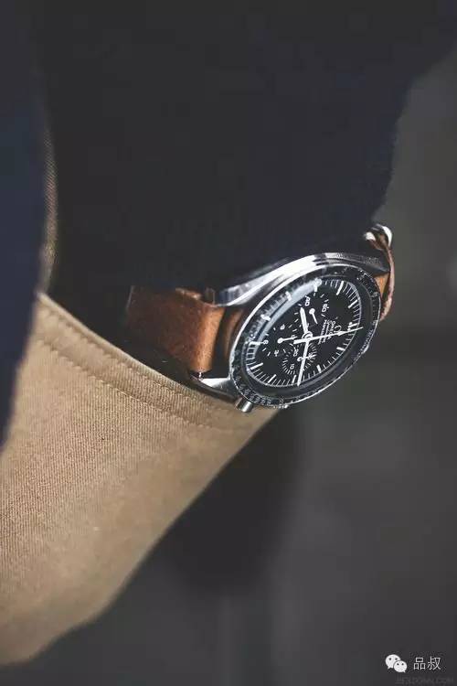 职场穿衣法则:稳重与清凉初入职场的你该怎么做?(图33) 职场新人穿着_职场穿衣技巧_初入职场穿衣