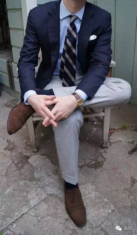 职场穿衣法则:稳重与清凉初入职场的你该怎么做?(图34) 职场穿衣技巧_职场新人穿着_初入职场穿衣