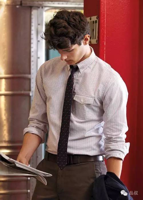 职场穿衣法则:稳重与清凉初入职场的你该怎么做?(图6) 职场穿衣技巧_初入职场穿衣_职场新人穿着