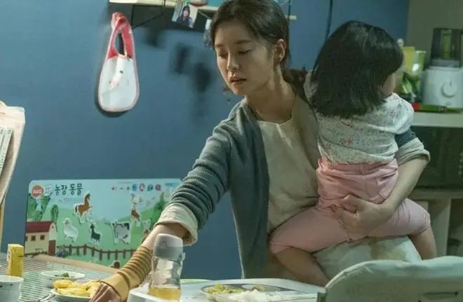 职场妈妈和全职妈妈所带出来的孩子,差距真的很大吗?(图3) 职场妈妈对孩子的影响_妈妈一个人带孩子影响_全职妈妈和职场妈妈