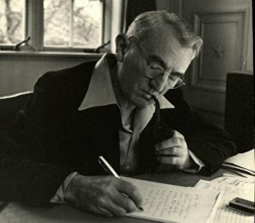 职场生存不可不知的人际关系圣经_职场上生存之法_职场中生存法则