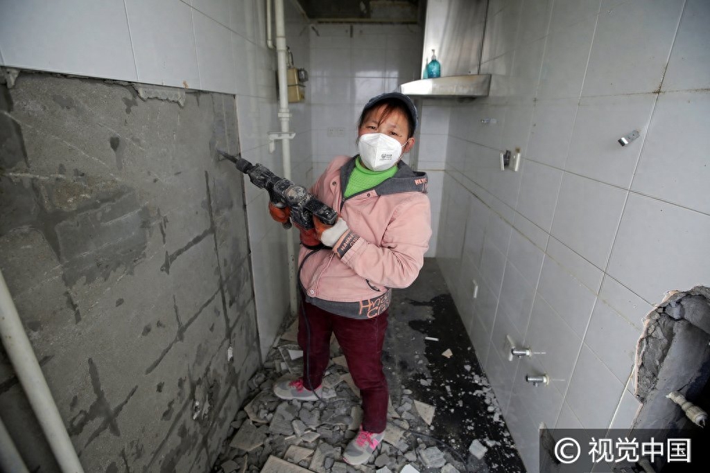 图片故事：实拍世界各地职业女性 细数职场“苦辣酸甜”