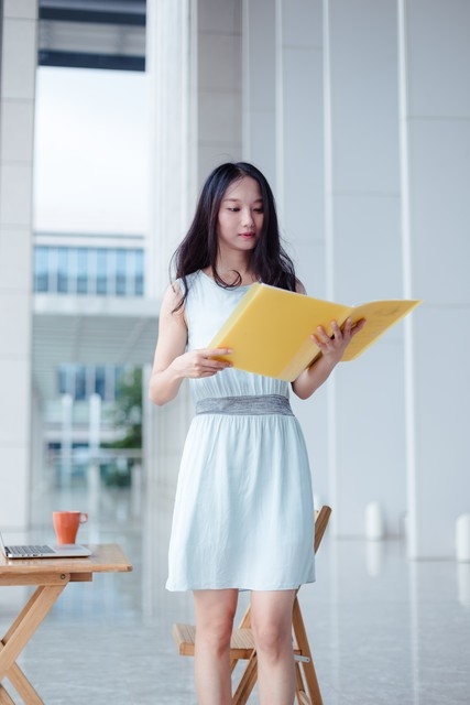 中国职场好榜样_职场英语好还是商务英语好_《中国创业榜样