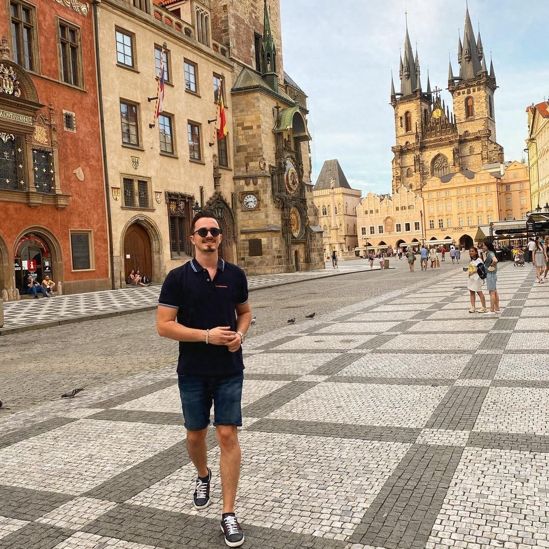 夏季职场男装搭配_夏季职场男穿衣搭配技巧_职场穿搭男夏季