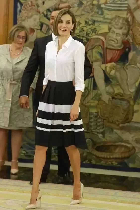 职场发型要求男_职场发型要求规范图片_职场发型要求