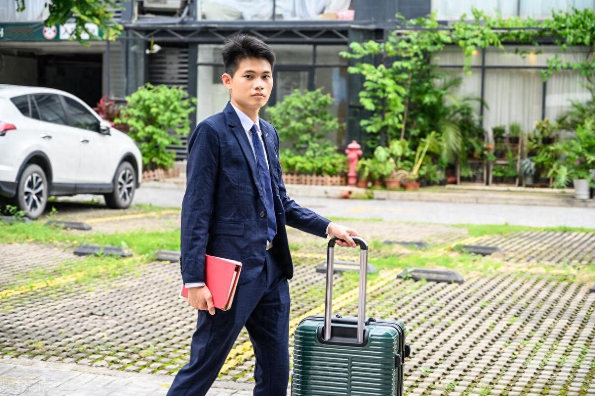 老油条35岁的职场人士被认为是老油条,怎么办?(图9) 何为职场人_什么是职场人士_职场的人