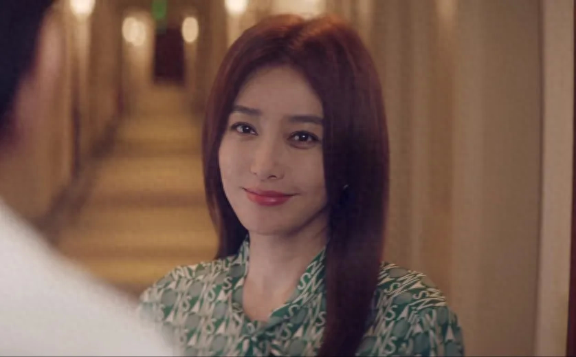 电视剧 类职场 女性_职场女电视剧有哪些_女性职场电视剧好看的