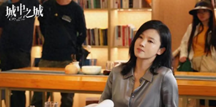 电视剧 类职场 女性_职场女性剧集_女性职场电视剧排行榜前十名