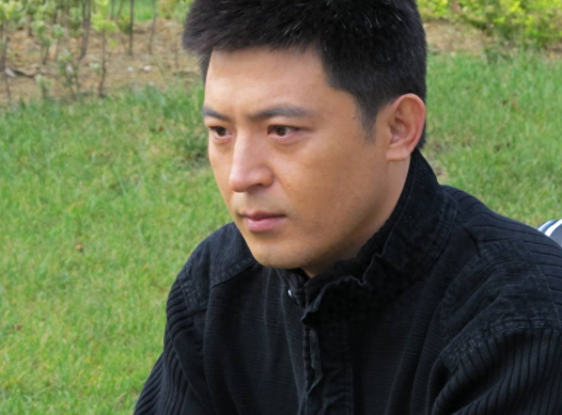 演员孙涛的妻子李莉_孙涛老婆李莉结婚照_孙涛妻子李莉简历