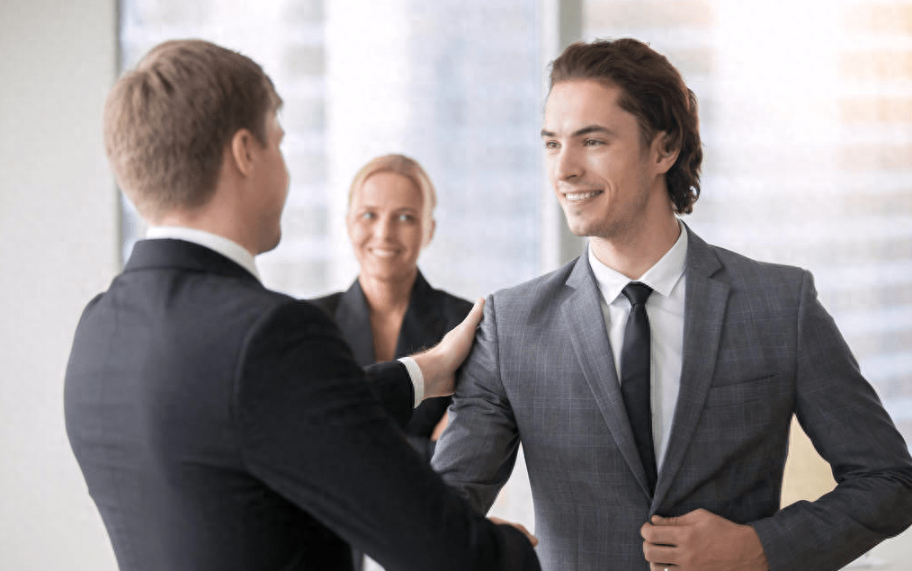 美女职场潜规则_职场大美女_女性职场规则