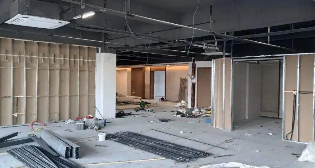 职场设计效果图_职场装修效果图_职场效果装修图片