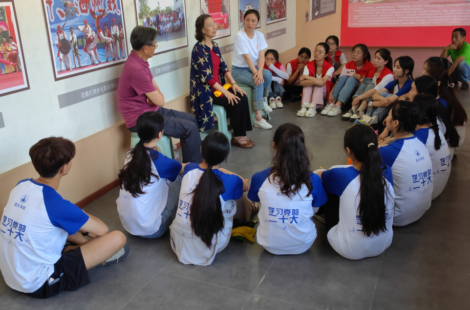 凤台花鼓灯抢板凳_凤台花鼓灯调研_淮南凤台花鼓灯创始人