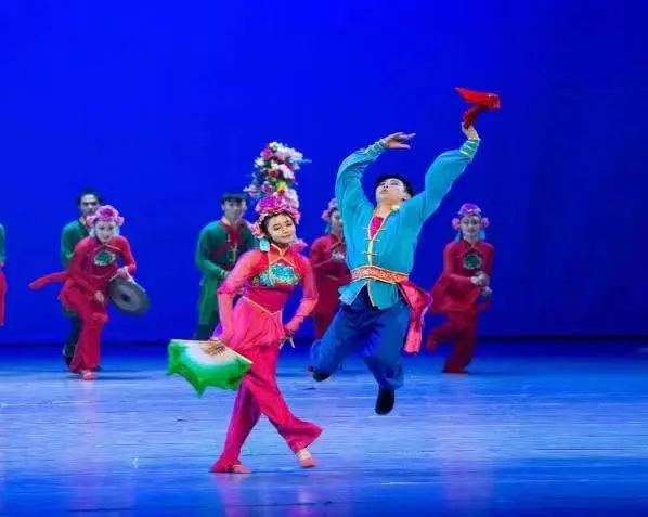 凤台花鼓灯调研_凤台花鼓灯抢板凳_淮南凤台花鼓灯创始人